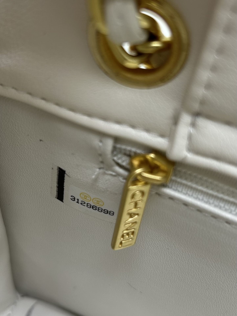 Ch**el wallet purse